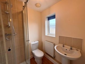 Ensuite- click for photo gallery
